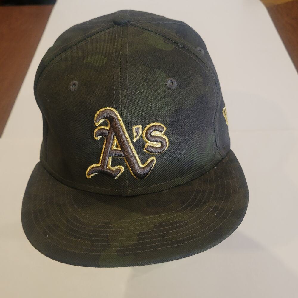 New Era Oakland A's Salute to Service 59FIFTY fitted 7 1/2 dark camo pattern